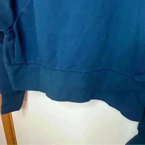 Nike Cropped Crewneck Sweatshirt Women Medium Teal Blue Drifit Long Sleeve - Picture 7 of 7
